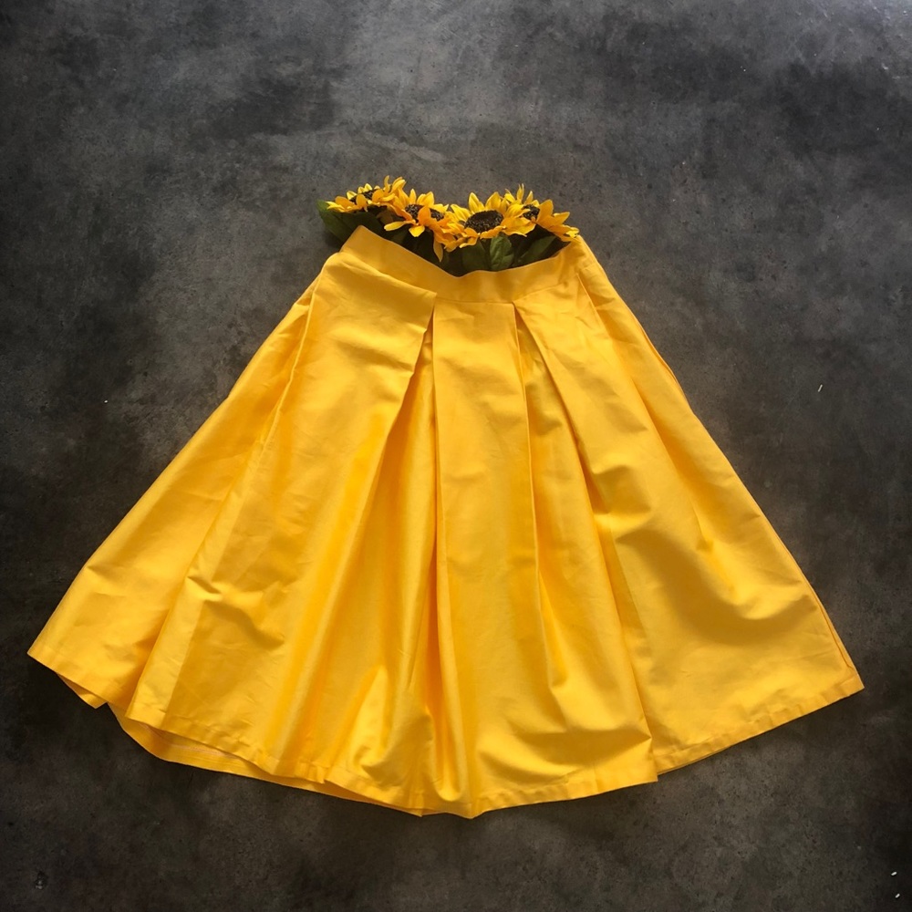 Yellow summer midi skirt - Picture 1 of 2